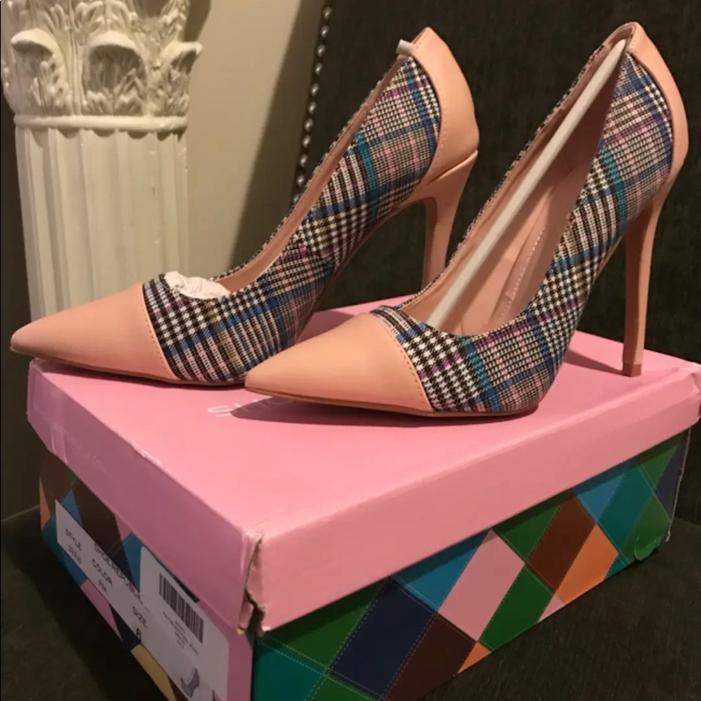 Pink Plaid Solelio Pump
